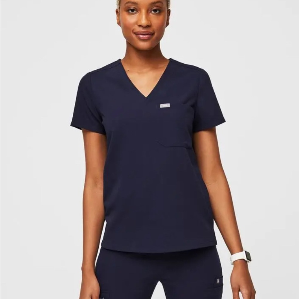 Figs Catarina scrub top